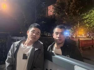 市文旅集團(tuán)一線戰(zhàn)“疫”之：古有木蘭替父從軍，今有老翁代子抗“疫”——集團(tuán)員工父子王小強(qiáng)、王浩的抗“疫”故事